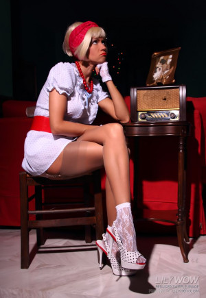 Официальные ХХХ фотографии Лили Вау Фото 1